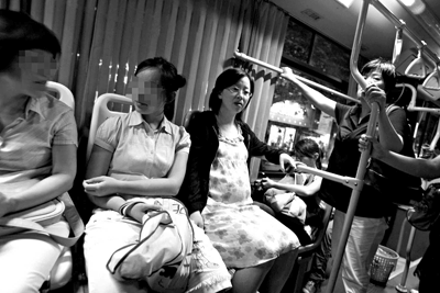 肚似孕妇 未婚女乘车屡遇让座
